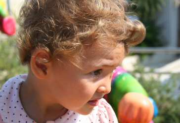 Eleonora, 2 anni, l'ultima nata della famiglia di Attilio (nipote della figlia Carla e figlia del suo primogenito, Cosma).